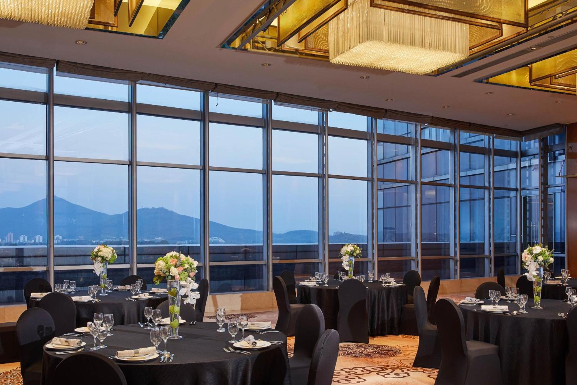 The Westin Nanjing Xuanwu Lake Exterior foto